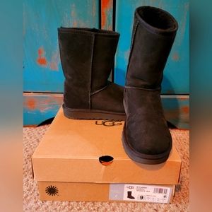 Ugg Classic Short Boots